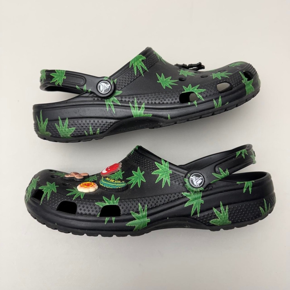 Crocs Classic Hemp Leaf Clogs rare Size 10 men's 12 women's